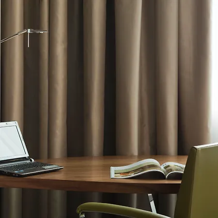 プルマン パリソントレ ベルシー 4* パリ